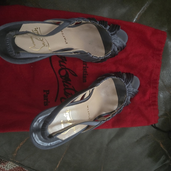 Shoes - Picture 4 of 8